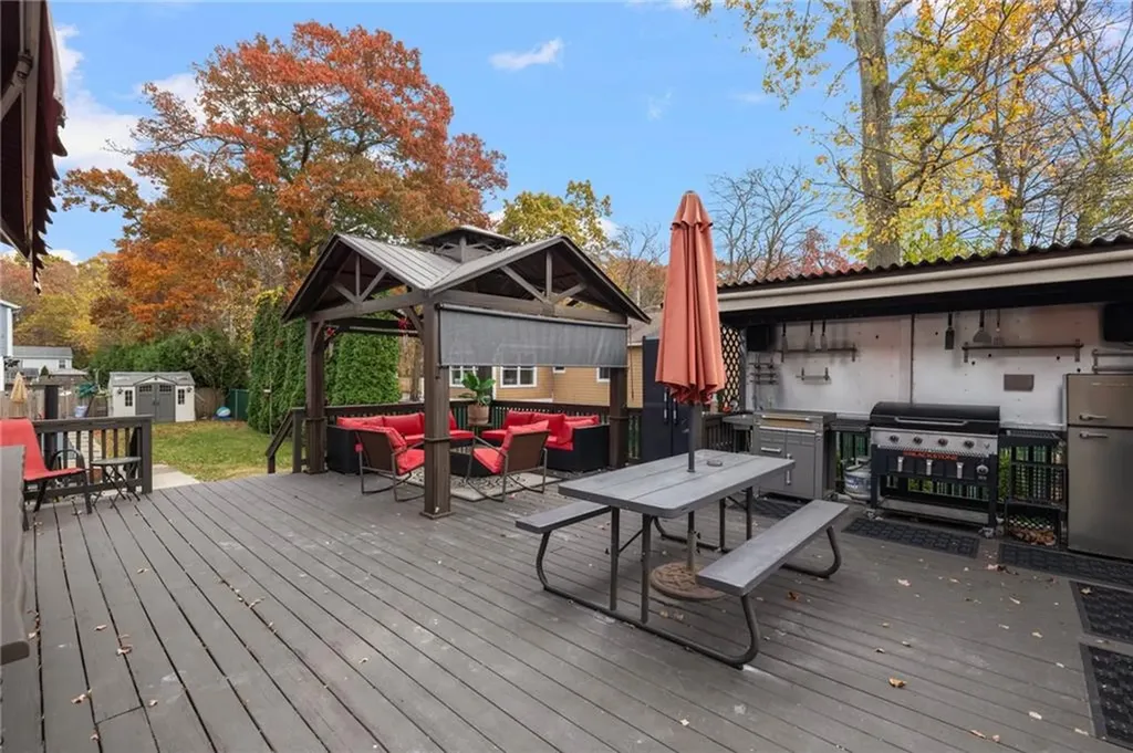 30 Dayton Avenue Warwick RI 02889