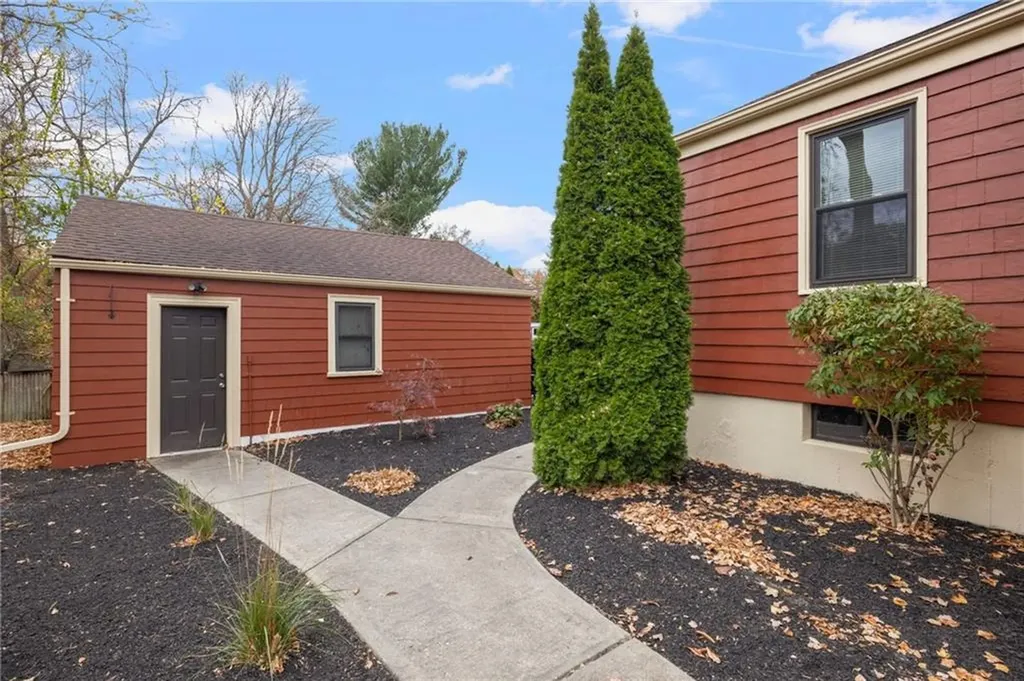 30 Dayton Avenue Warwick RI 02889