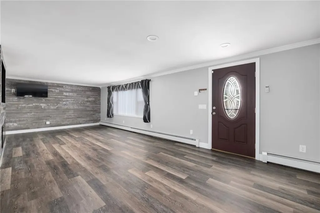 30 Dayton Avenue Warwick RI 02889