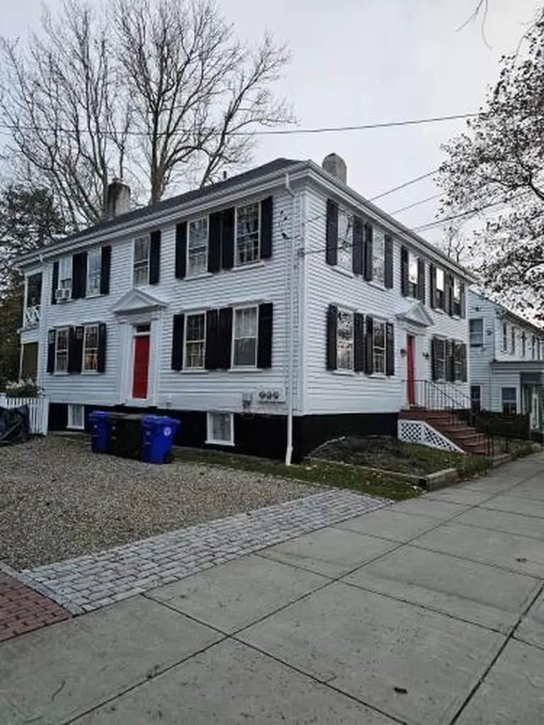 102 State Street Bristol RI 02809