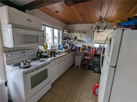 102 State Street Bristol RI 02809