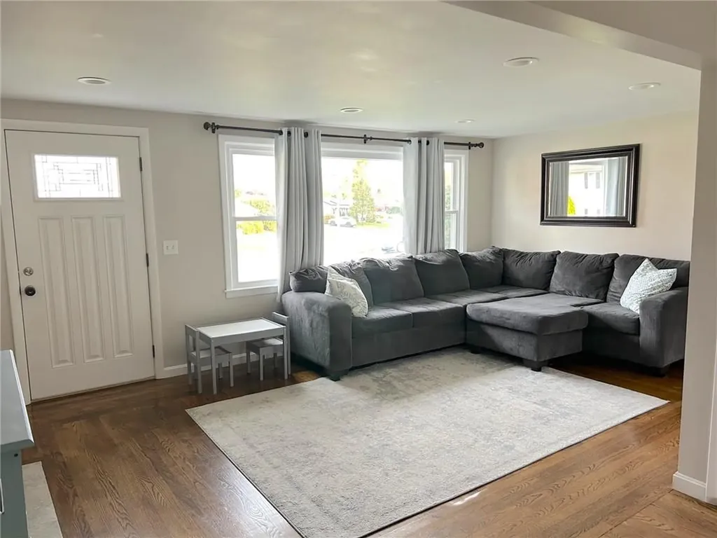 118 Mount View Drive Cranston RI 02920