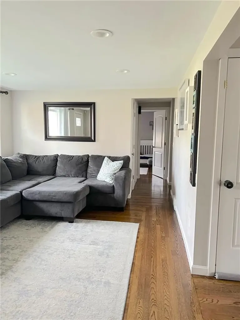 118 Mount View Drive Cranston RI 02920