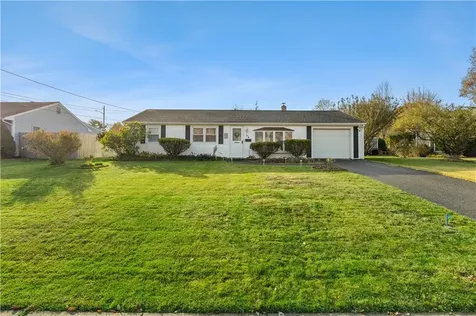 54 Sowams Drive Bristol RI 02809