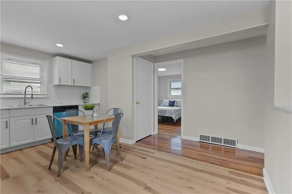 72 Dean Street Pawtucket RI 02861