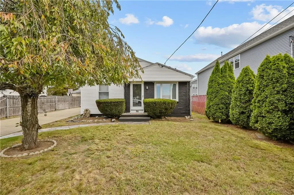 72 Dean Street Pawtucket RI 02861