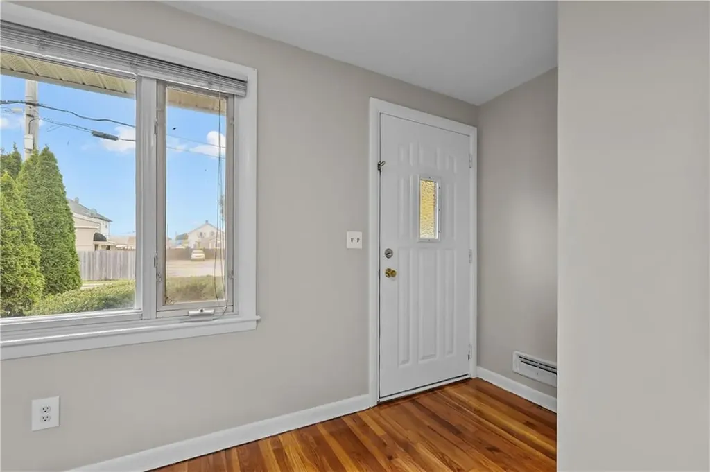 72 Dean Street Pawtucket RI 02861