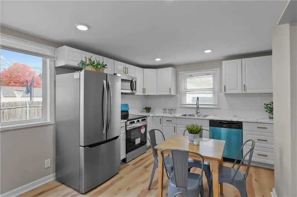 72 Dean Street Pawtucket RI 02861
