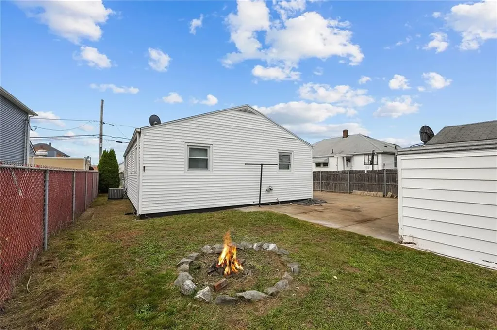 72 Dean Street Pawtucket RI 02861
