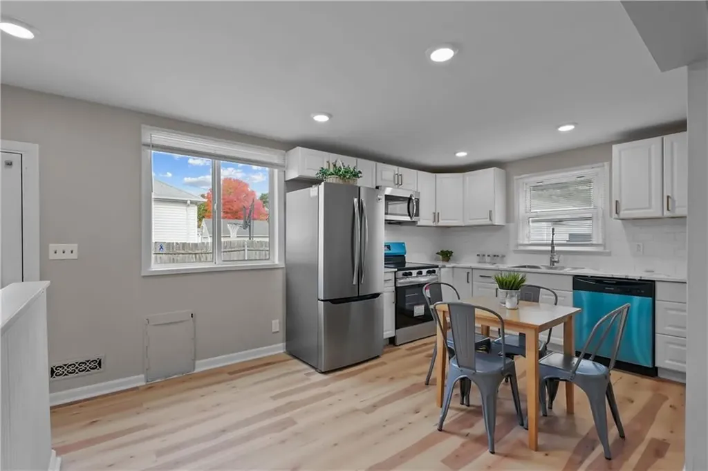72 Dean Street Pawtucket RI 02861