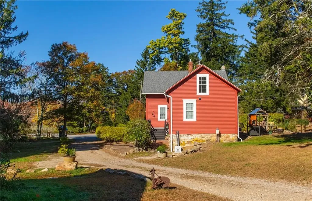 6196 Flat River Road Coventry RI 02827