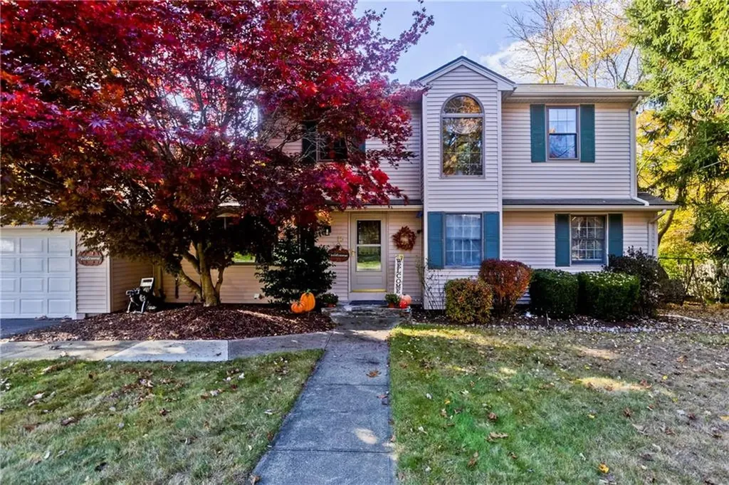 15 Roselawn Avenue North Smithfield RI 02824