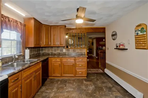 15 Roselawn Avenue North Smithfield RI 02824