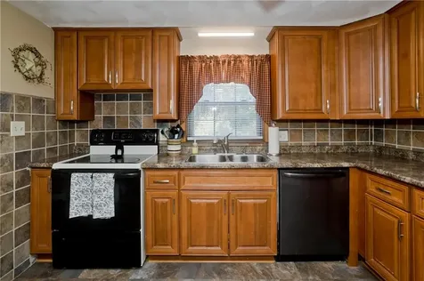 15 Roselawn Avenue North Smithfield RI 02824