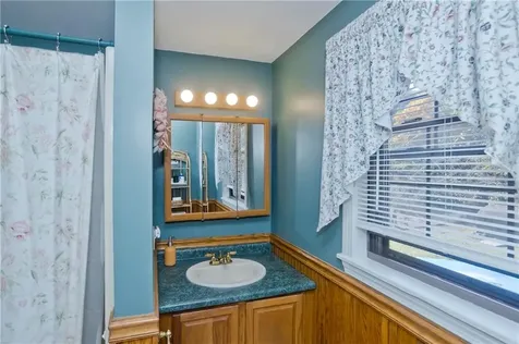 15 Roselawn Avenue North Smithfield RI 02824