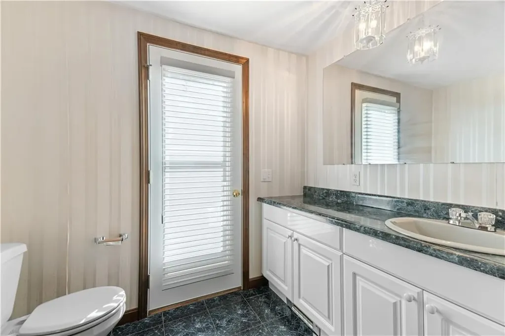 6 Alto Street Warwick RI 02886