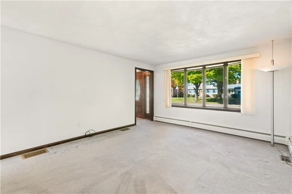 6 Alto Street Warwick RI 02886