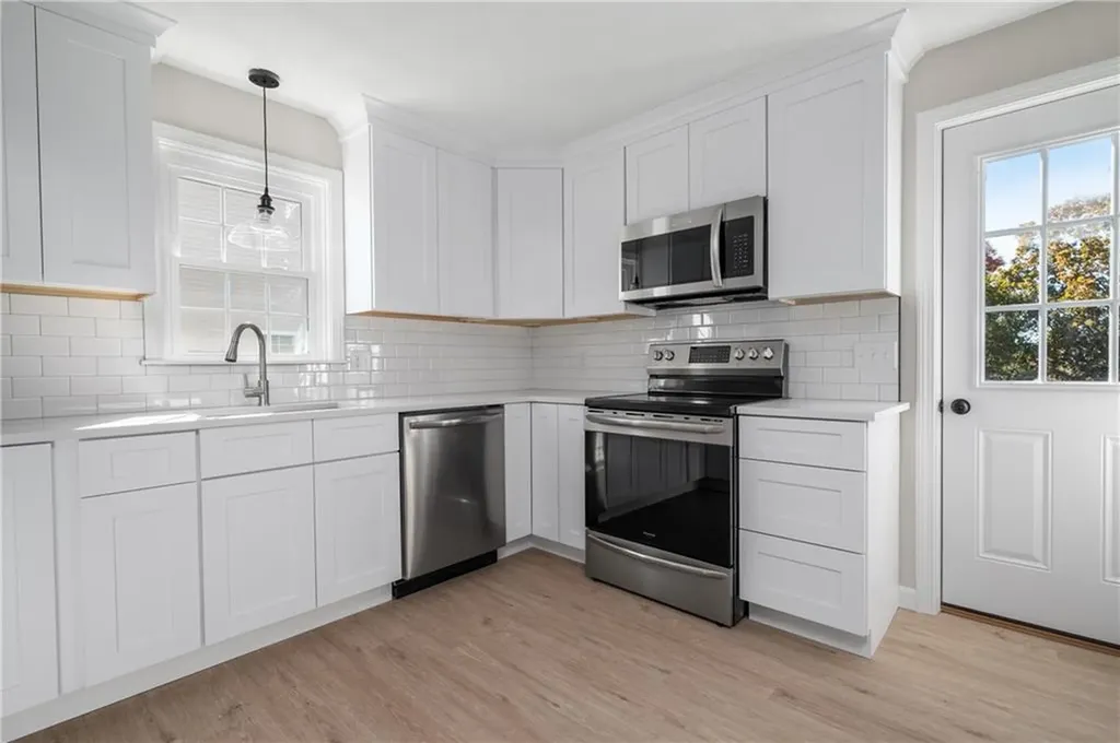 32 Aborn Avenue Cumberland RI 02864
