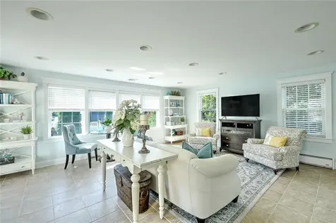 18 Taddy Avenue Warren RI 02885