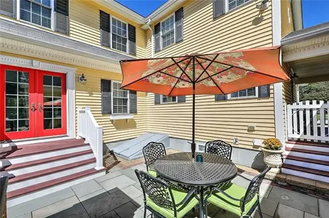 18 Taddy Avenue Warren RI 02885