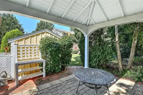 18 Taddy Avenue Warren RI 02885