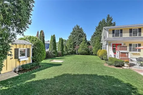 18 Taddy Avenue Warren RI 02885