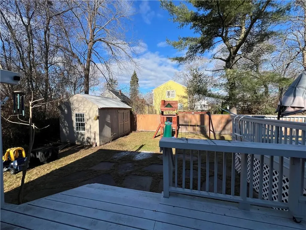 9 Oakdale Street Warwick RI 02888