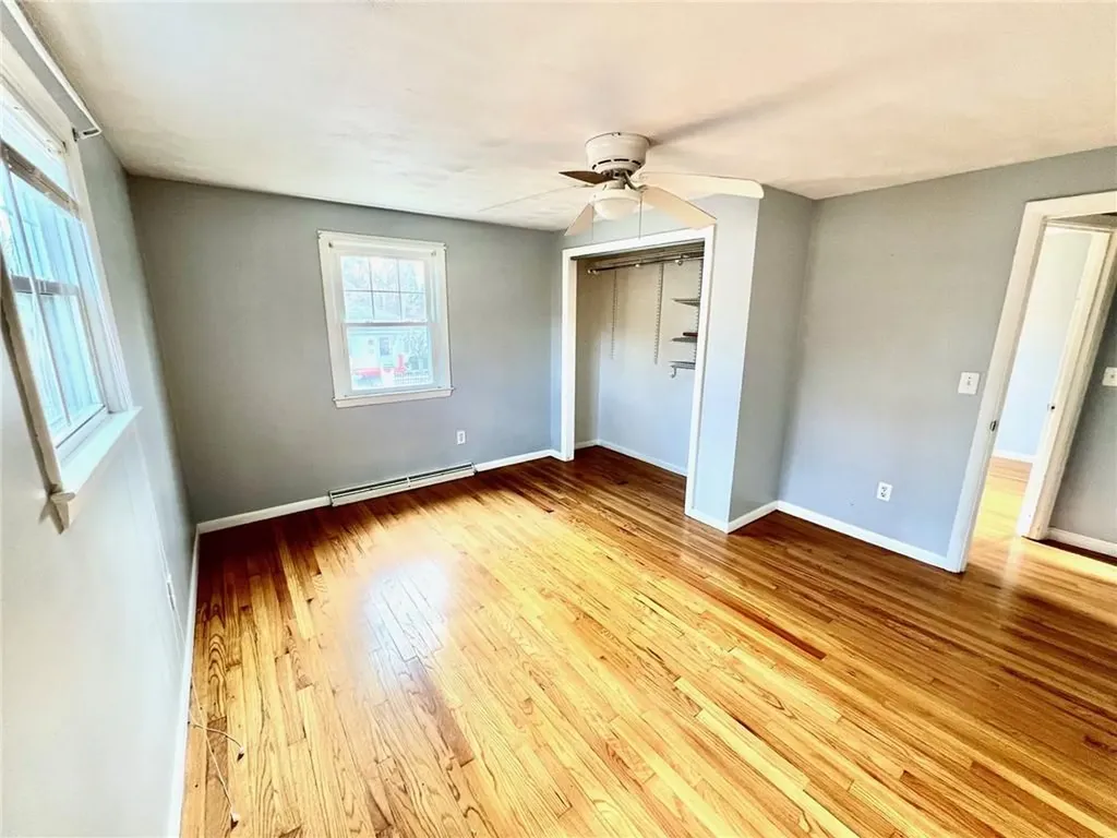 9 Oakdale Street Warwick RI 02888