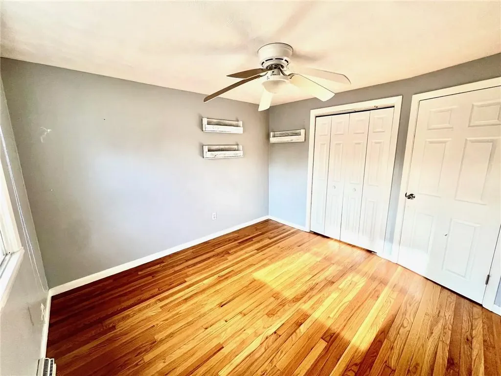 9 Oakdale Street Warwick RI 02888