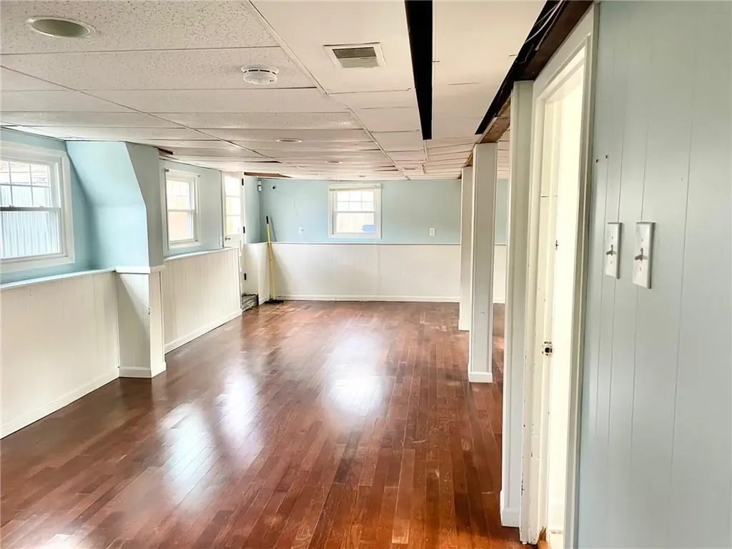 9 Oakdale Street Warwick RI 02888