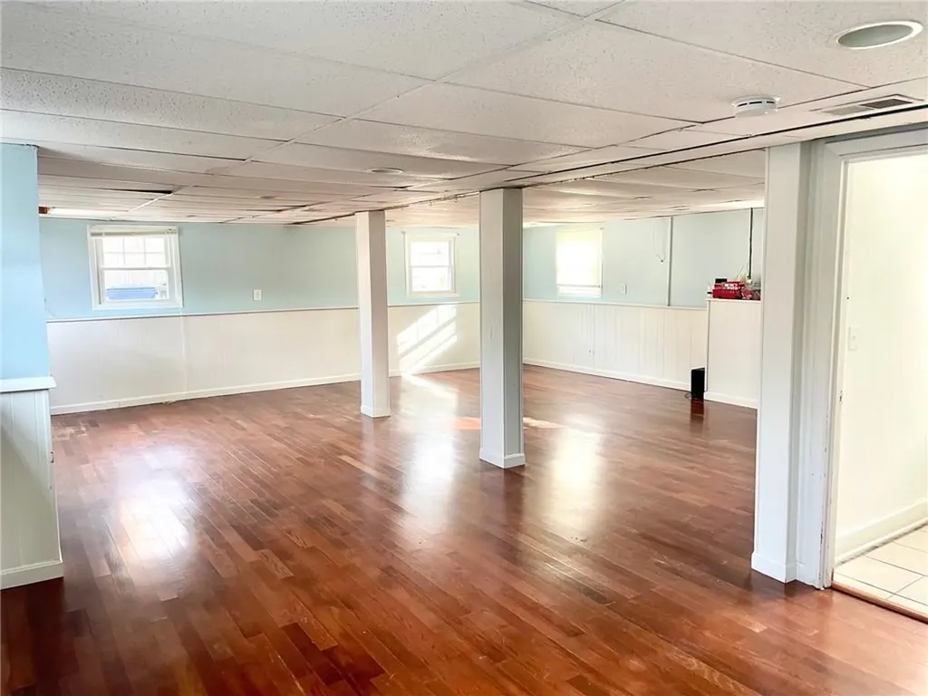 9 Oakdale Street Warwick RI 02888