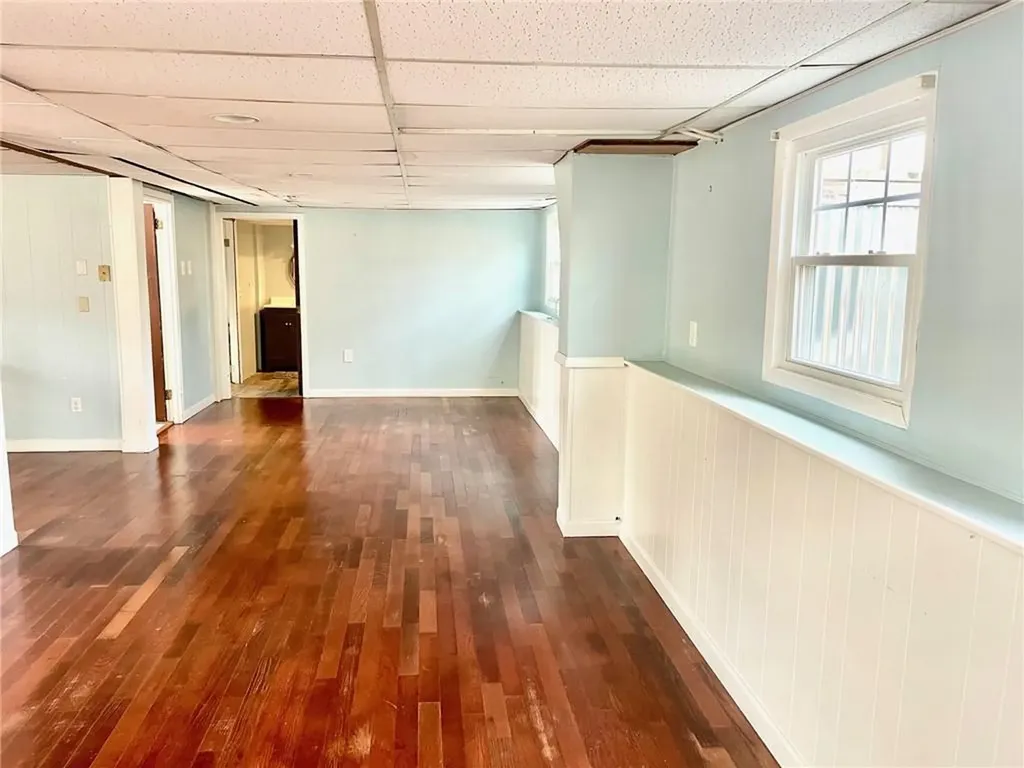 9 Oakdale Street Warwick RI 02888