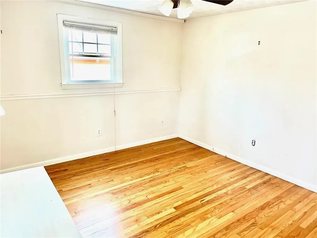 9 Oakdale Street Warwick RI 02888