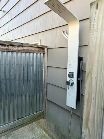 9 Oakdale Street Warwick RI 02888