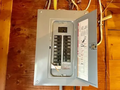 9 Oakdale Street Warwick RI 02888