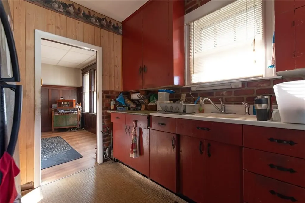 576 Diamond Hill Road Woonsocket RI 02895