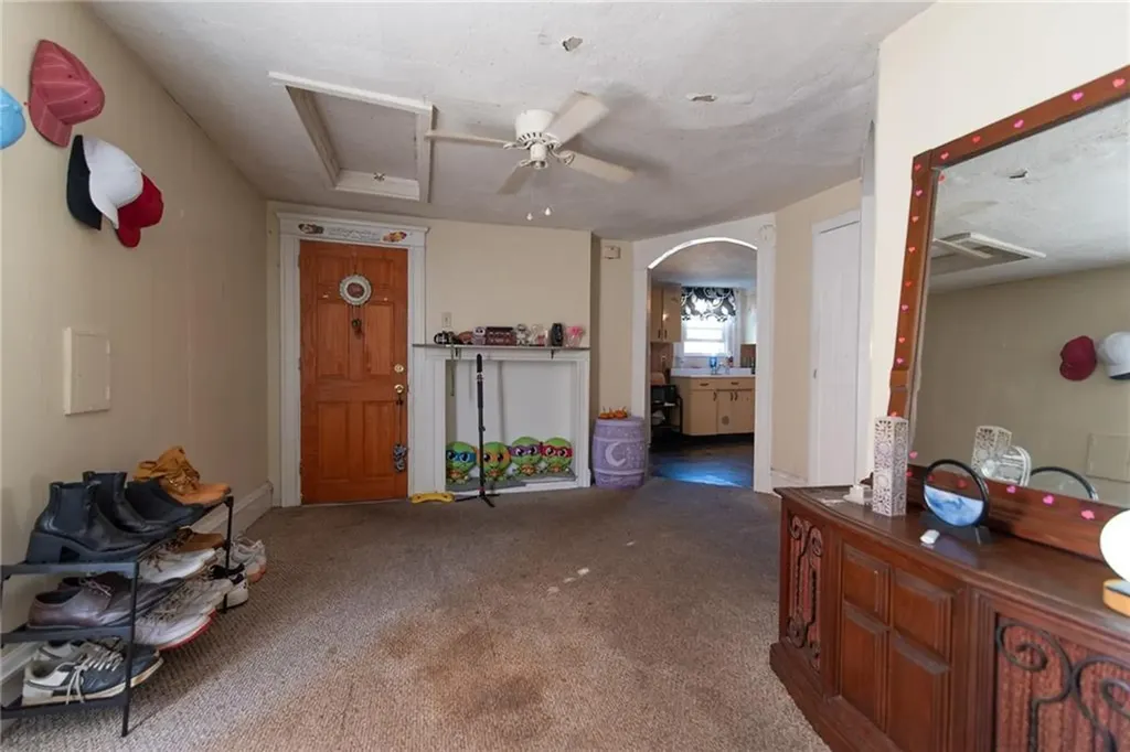 576 Diamond Hill Road Woonsocket RI 02895
