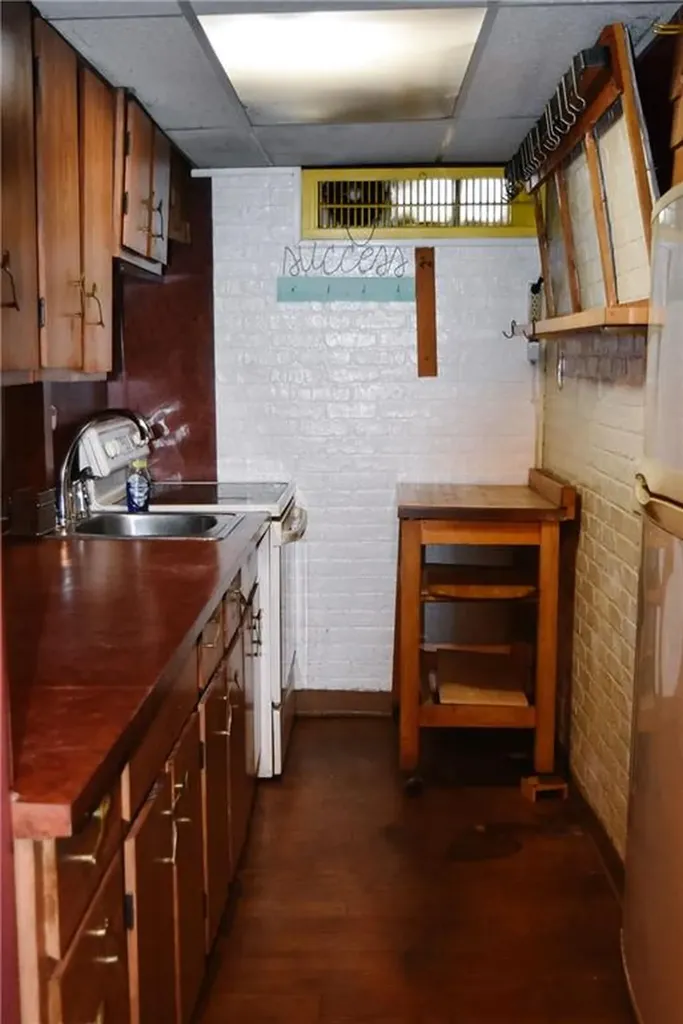 507 Sharon Street Providence RI 02908