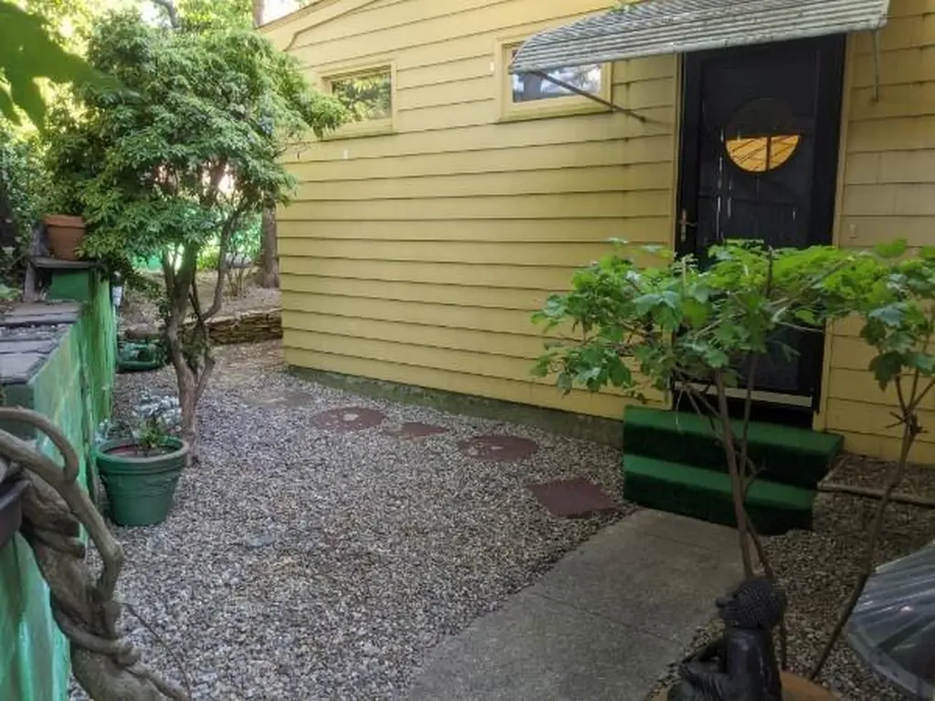 507 Sharon Street Providence RI 02908