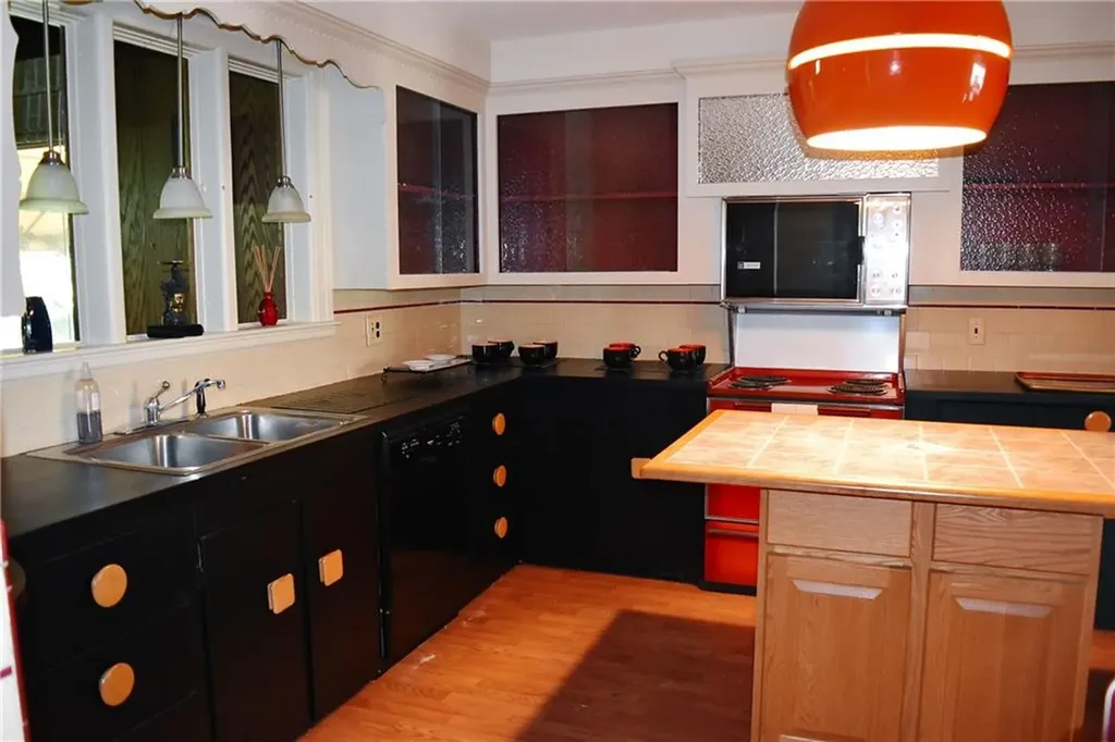 507 Sharon Street Providence RI 02908