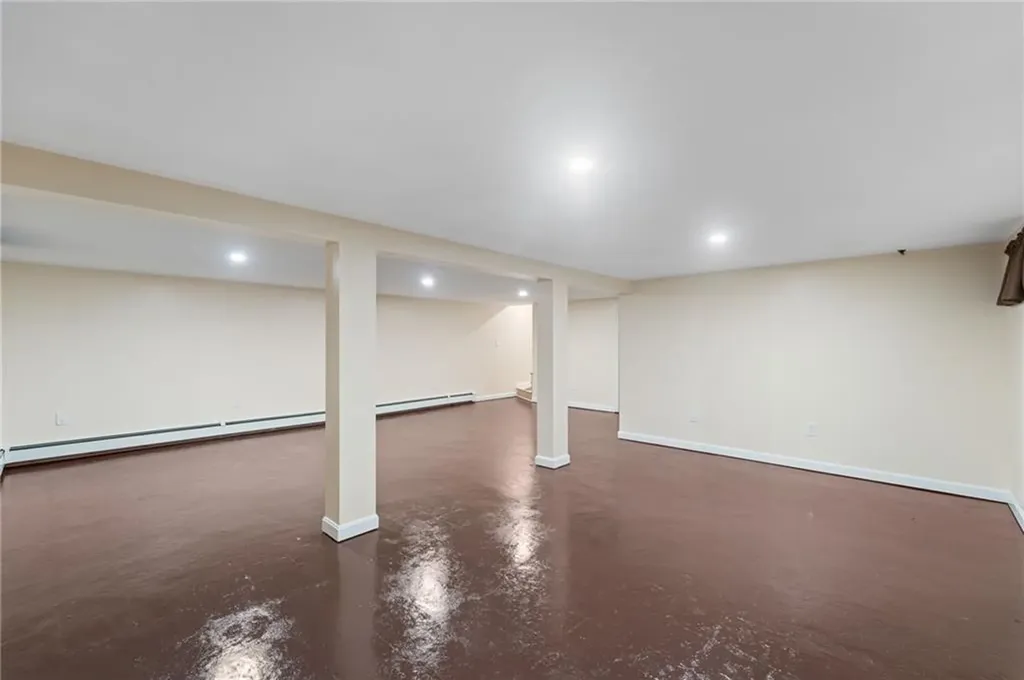 597 Woodward Road North Providence RI 02904