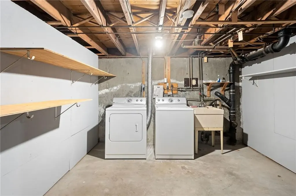597 Woodward Road North Providence RI 02904