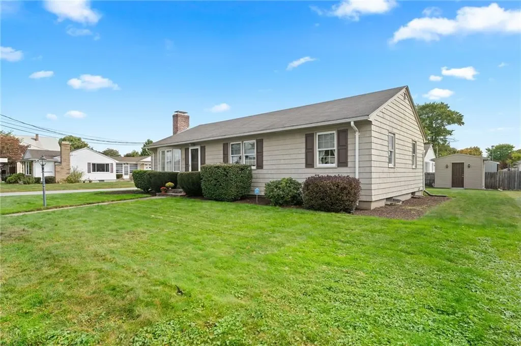 597 Woodward Road North Providence RI 02904
