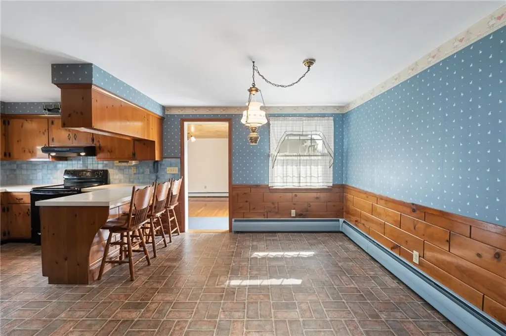597 Woodward Road North Providence RI 02904
