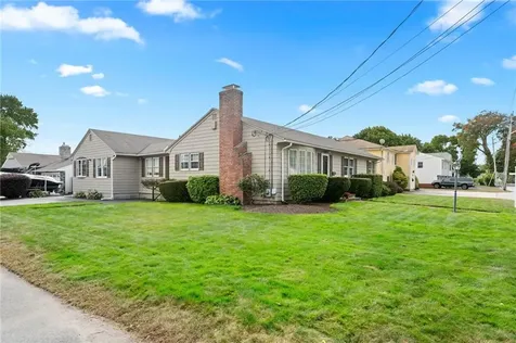 597 Woodward Road North Providence RI 02904