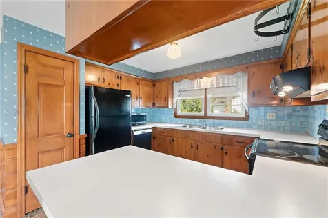 597 Woodward Road North Providence RI 02904