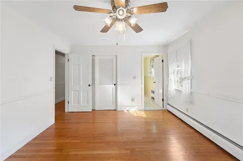 597 Woodward Road North Providence RI 02904