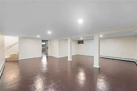 597 Woodward Road North Providence RI 02904