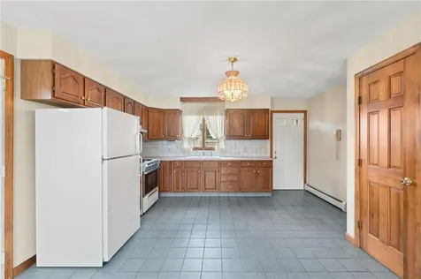 597 Woodward Road North Providence RI 02904