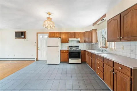 597 Woodward Road North Providence RI 02904